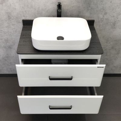 Тумба с раковиной Comforty Амстердам 75 белый глянец с черной столешницей текстура брашированная древесина (раковиной Comforty T-Y9378) Тумба с раковиной Comforty Амстердам 75 белый глянец с черной столешницей текстура брашированная древесина (раковиной Comforty T-Y9378)