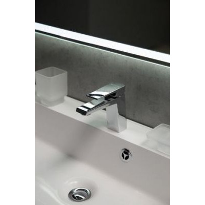 Зеркало BelBagno Stile Moderno SPC-MAR-500-800-LED-BTN 50*80 с Led подсветкой и кнопочным выключателем Зеркало BelBagno Stile Moderno SPC-MAR-500-800-LED-BTN 50*80 с Led подсветкой и кнопочным выключателем