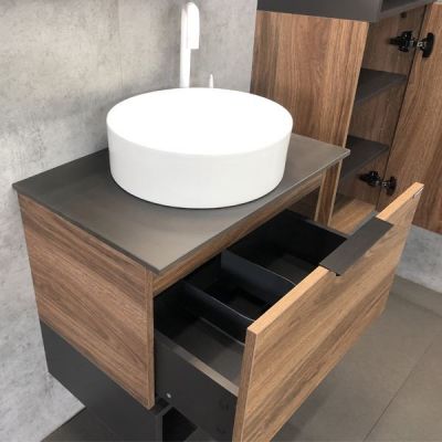 Комплект мебели Comforty Штутгарт 60 дуб темно-коричневый с черной столешницей с отверстием под смеситель (раковина Comforty 9111) Комплект мебели Comforty Штутгарт 60 дуб темно-коричневый с черной столешницей с отверстием под смеситель (раковина Comforty 9111)